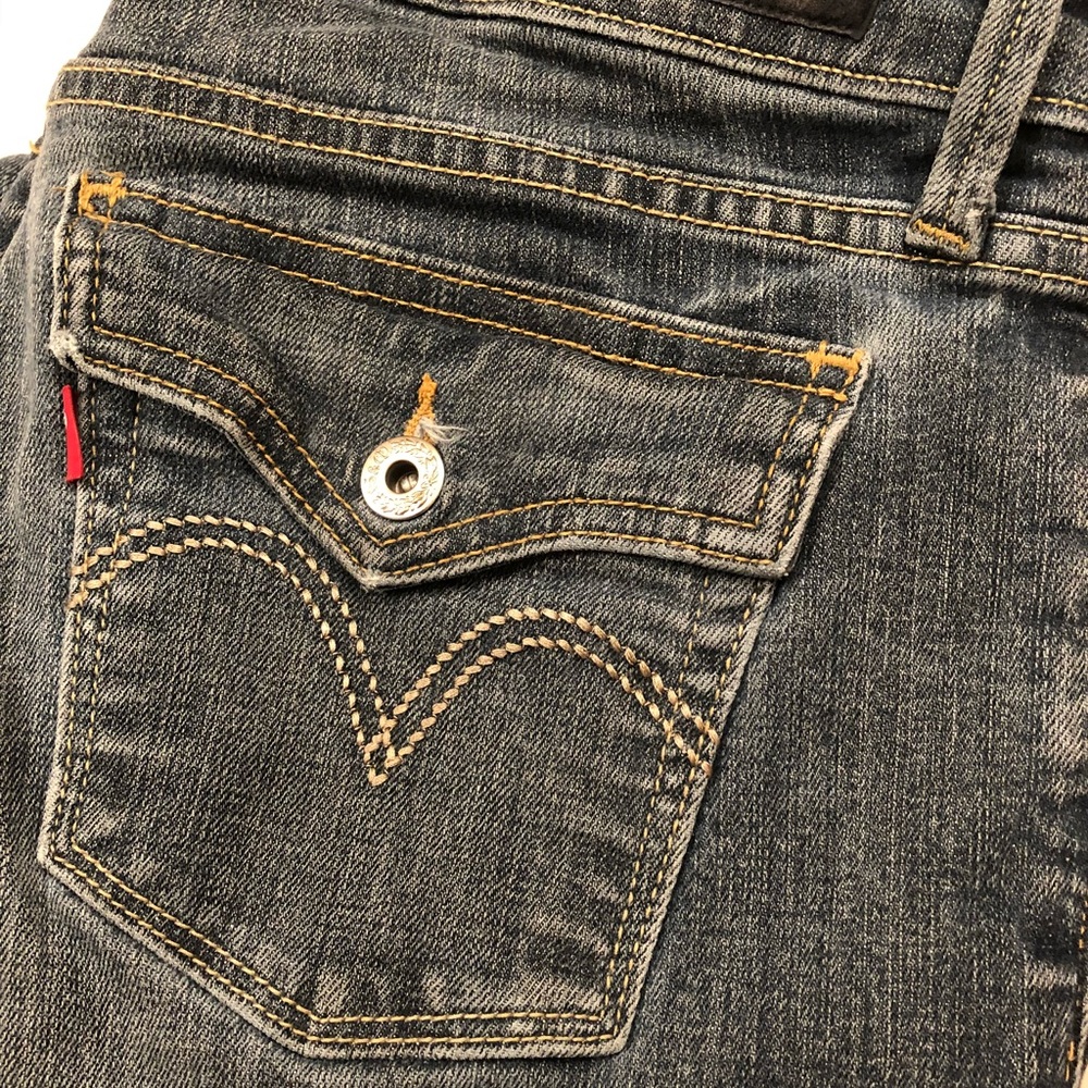 Ladies Levi 535 Boot Cut Jeans Size 6